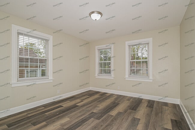 Building Photo - 8932 Pallardy Ln