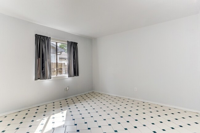 Building Photo - 15530 Camino Del Sol Dr