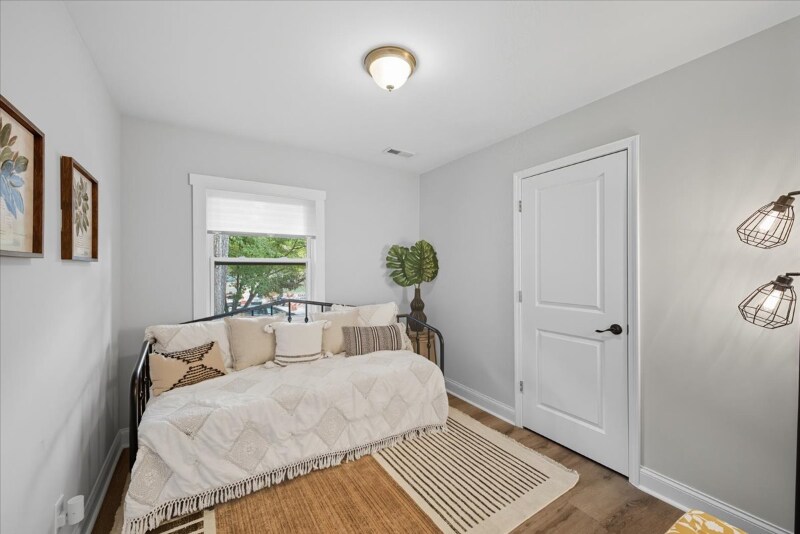 Building Photo - 4528 Somerdale Ln