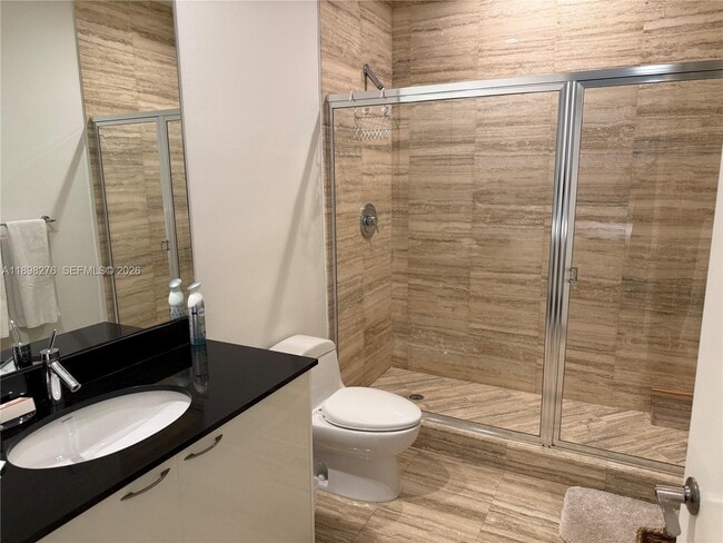 Building Photo - 15901 Collins Ave