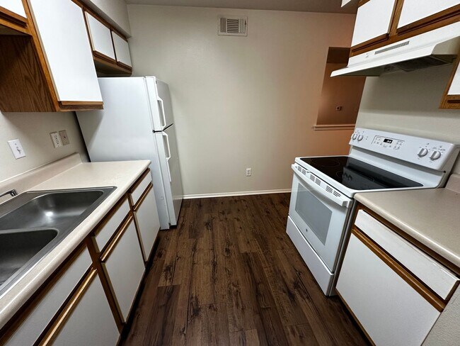 Building Photo - 1 Bed, 1 Bath, Upstairs Apartment at The Haven