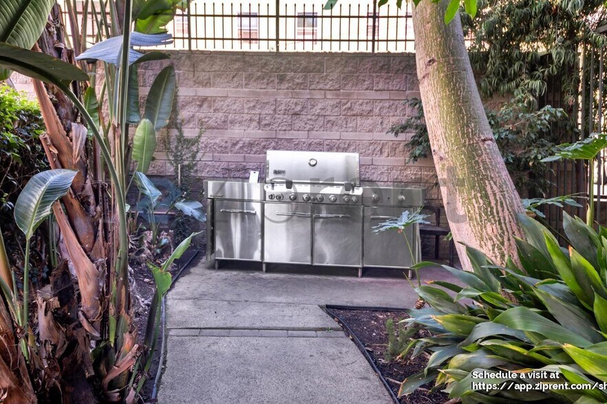 Building Photo - 420 San Pedro St