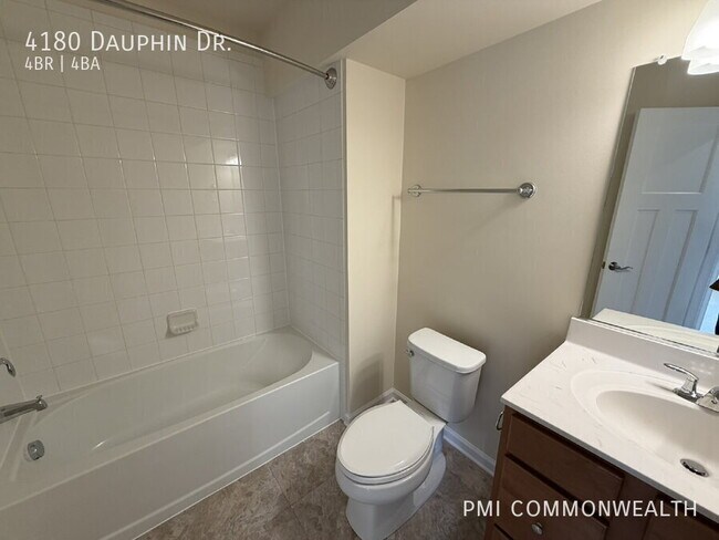 Building Photo - 4180 Dauphin Dr