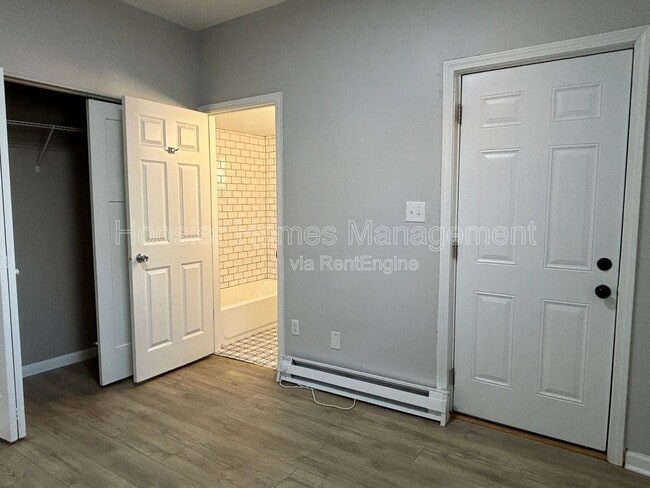 Building Photo - 1338 Barth Ave