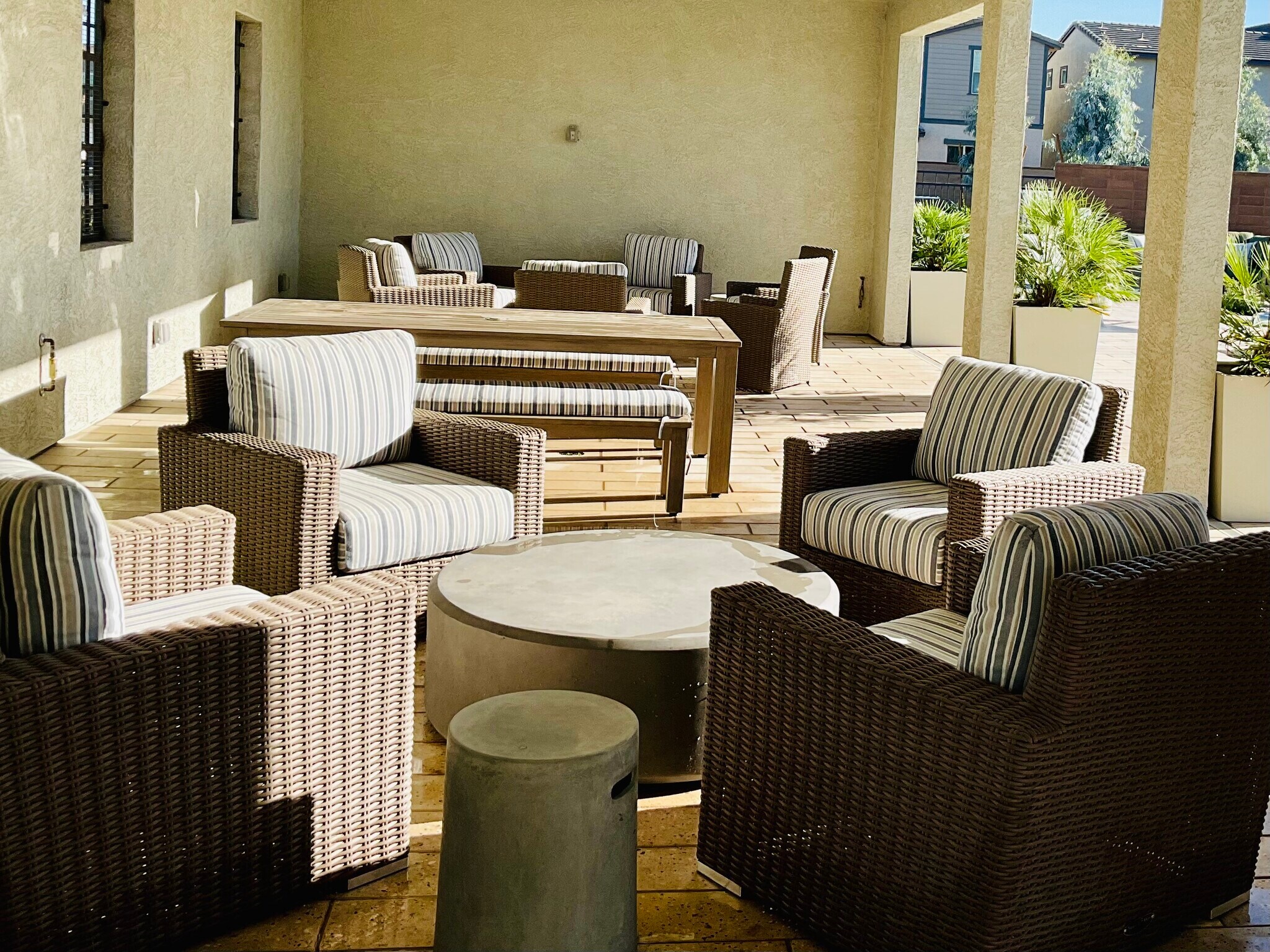 Building Photo - 2759 S Jackrabbit Dr