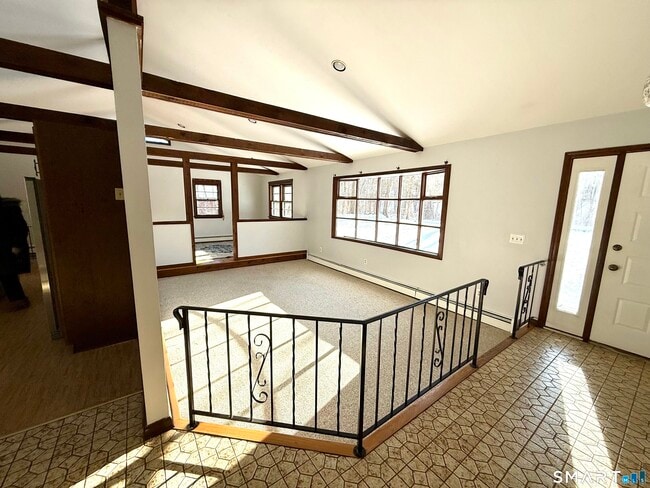 Building Photo - 27 White Oak Rd