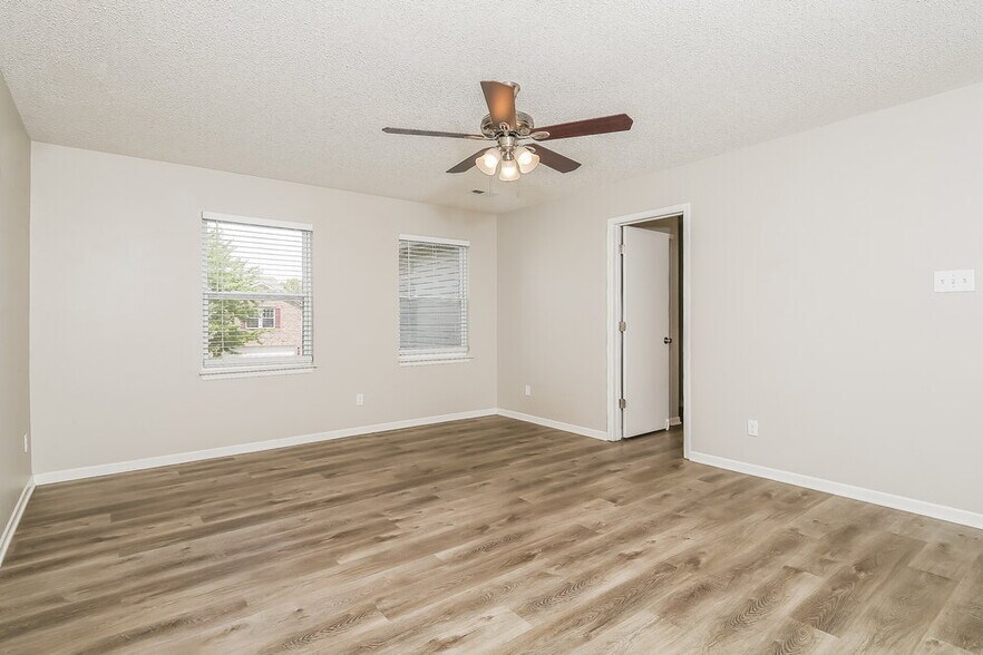 Building Photo - 8943 Browns Valley Ln