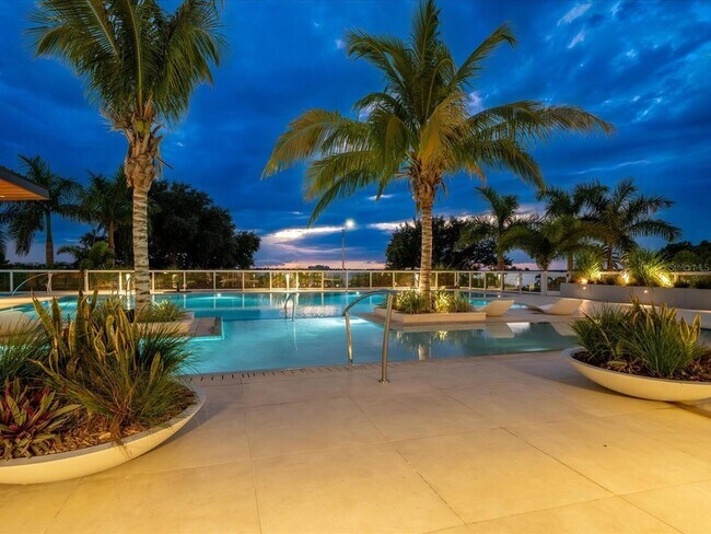 Building Photo - 1020 Sunset Point Rd