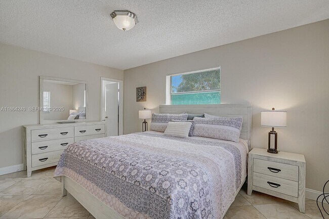 Building Photo - 222 SW 1st St