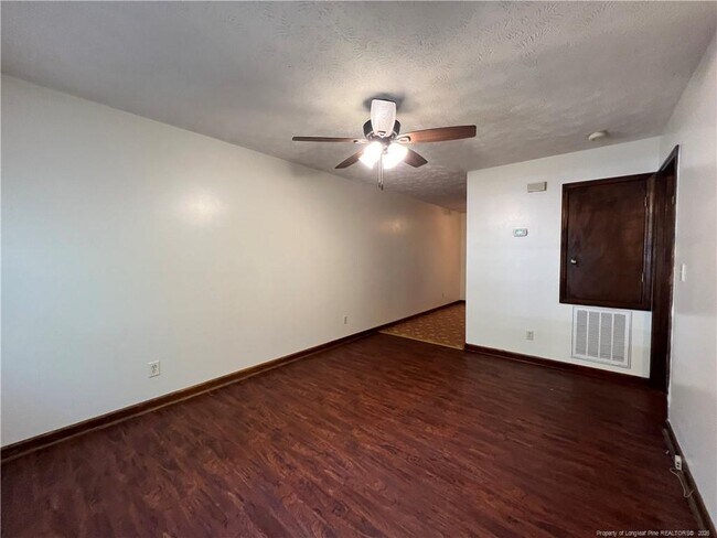 Building Photo - 1405 Briarcliff Dr