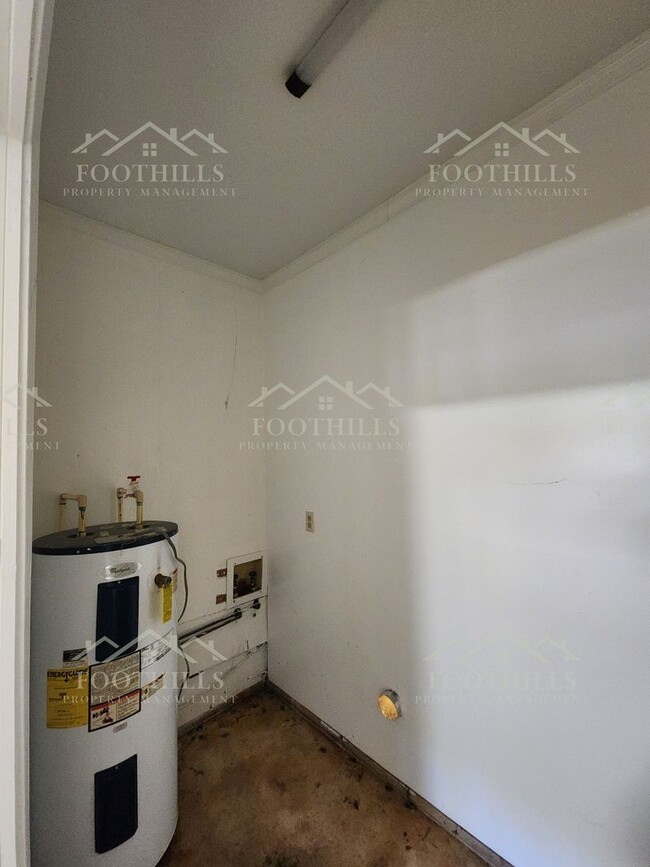 Building Photo - Spacious 3 Bedroom Home in Starr with Gara...