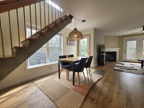 Building Photo - 6 month SUMMER SEASONAL on the River - $500 DISCOUNT!! - $2400/mo 2 bed 2 bath available now!