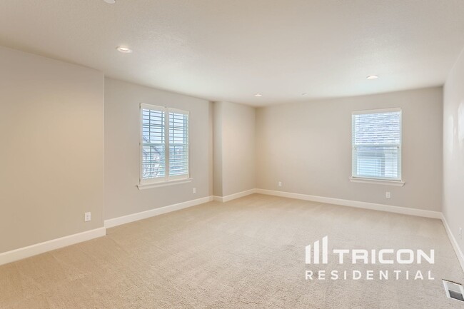 Building Photo - 10630 SW London Ln