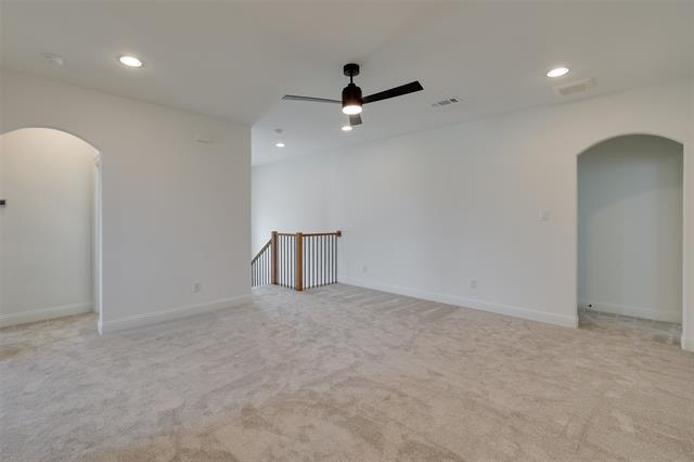 Building Photo - 611 Hummingbird Dr
