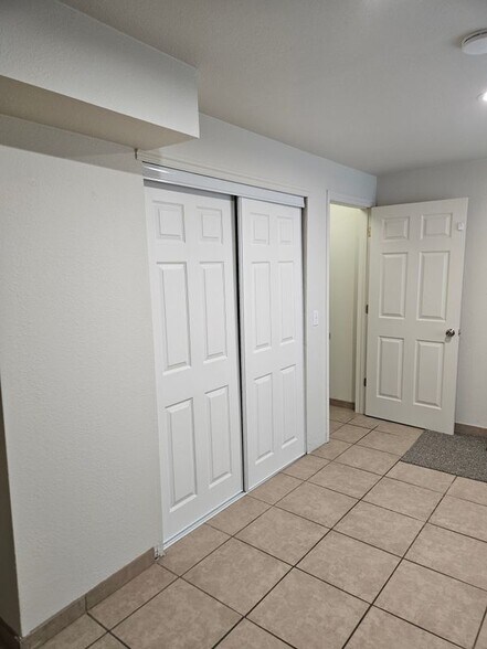 Building Photo - 1356 S 30 E