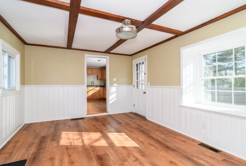 Building Photo - 7 Ferndale Rd