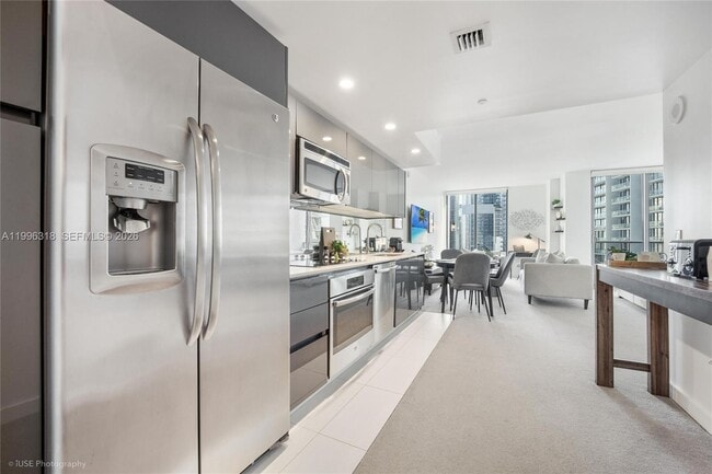 Building Photo - 31 SE 6th St