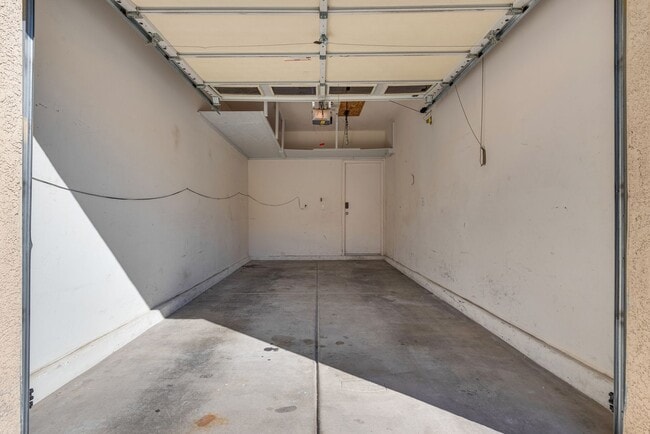 Building Photo - Beautifully Maintained Two-Story Home with Updated Kitchen and Private Patio