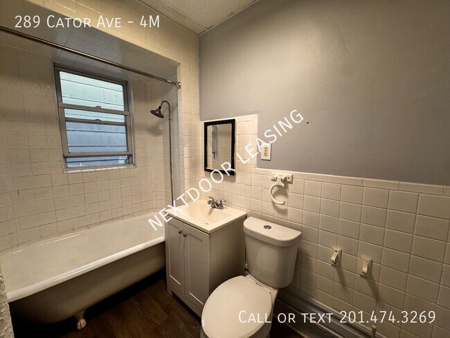Building Photo - 289 Cator Ave