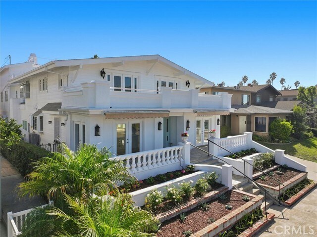 Building Photo - 720 S Catalina Ave