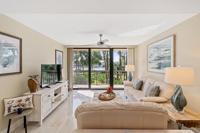 Building Photo - 2101 Marina Isle Way