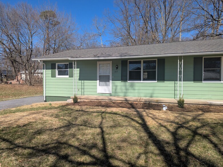 Front - 327 Strouse Ave