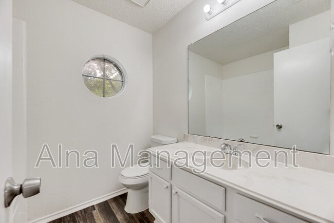 Building Photo - 7713 Rice Dr