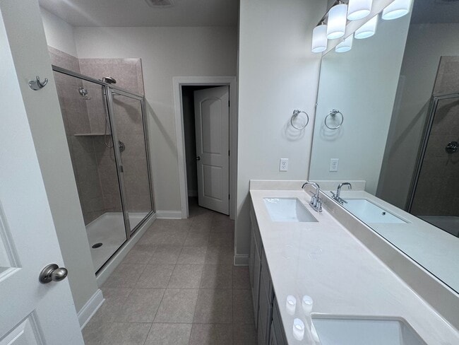 Building Photo - New Home in Lebanon TN