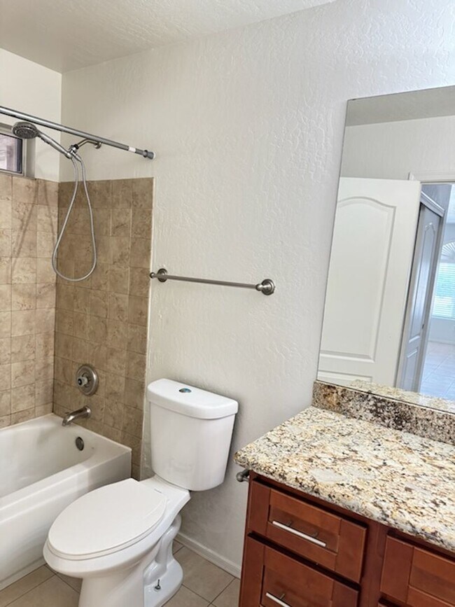 Building Photo - Jewel in South Tempe 3 bedroom rental