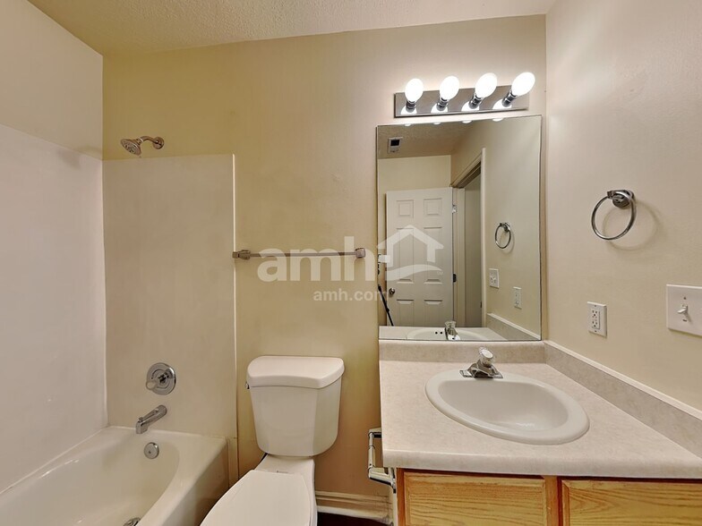 Building Photo - 4029 Dillon's Dr