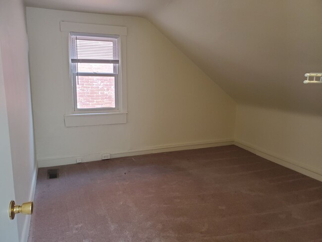 Building Photo - Lovely 2 Bedroom Home in Lancaster City!