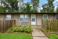 Building Photo - 2506 S Columbus Rd