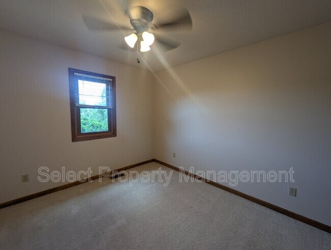 Building Photo - 10931 Smokey Ridge Pl