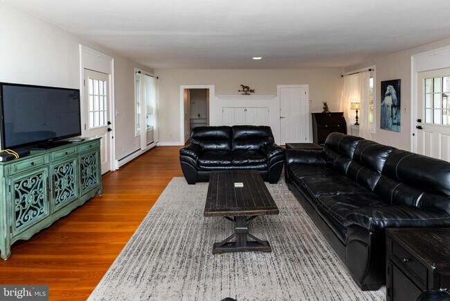 Building Photo - 180 Municipal Rd