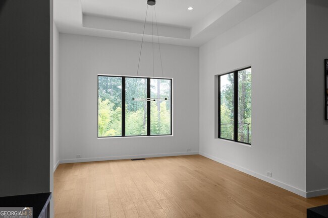 Building Photo - 3293 Lenox Pl NE