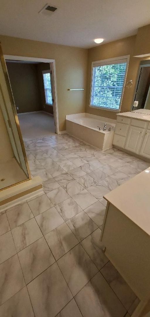 Building Photo - Beautiful Home in Cady Lake Subdivision