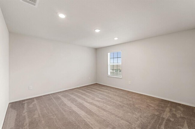 Building Photo - 5618 Downie Draw Ranch Trail