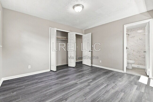 Building Photo - 9410 Michael Edward Dr