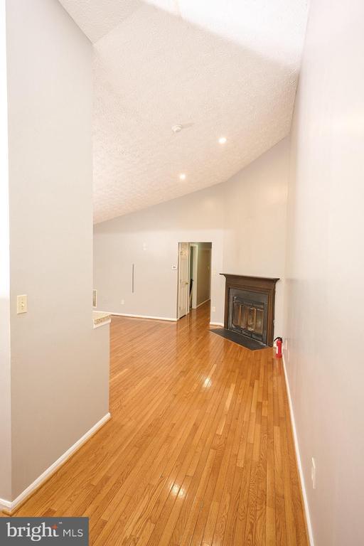 Building Photo - 1492 Greenbriar Cir