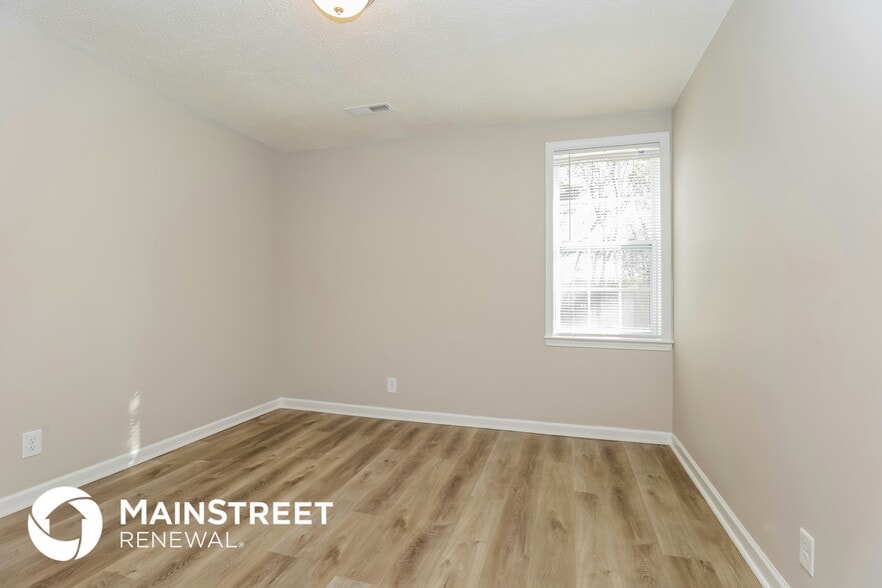 Building Photo - 8134 Sunset Cir