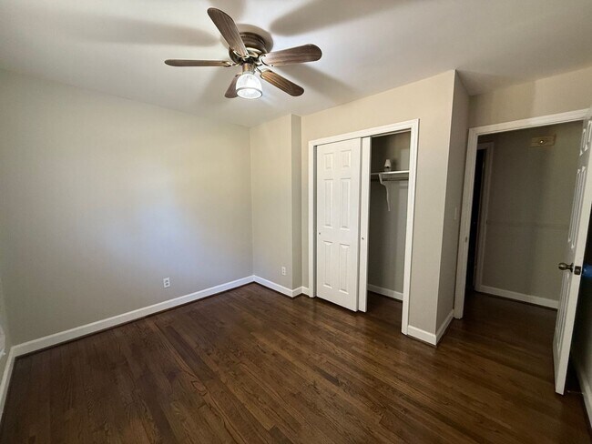 Building Photo - 3 bedroom, 2 bath House