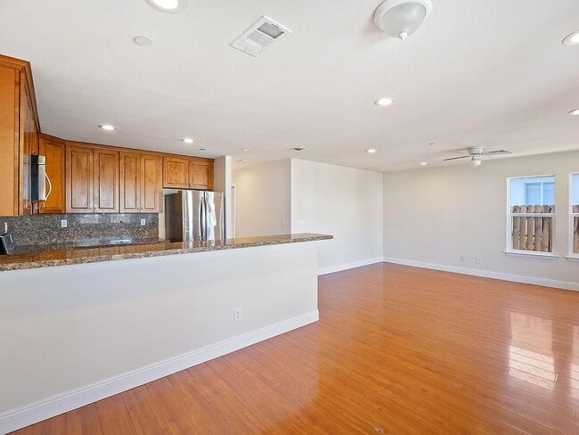 Building Photo - 3910 San Carlos Wy