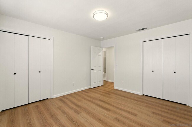 Building Photo - 1312 Shaddick Dr