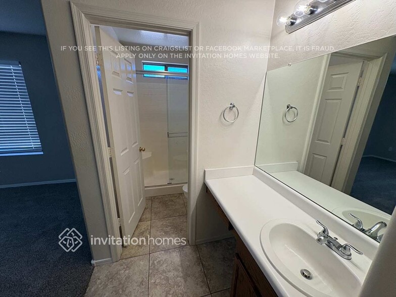 Building Photo - 12470 W Redfield Rd