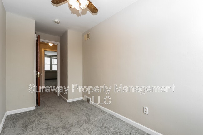 Building Photo - 259 W Wyncliffe Ave