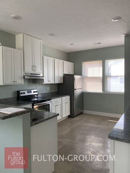 Building Photo - 800 Fulton St E