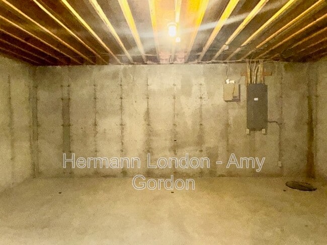 Building Photo - 4159 McPherson Ave