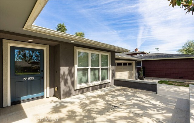 Building Photo - 933 W Riviera Dr