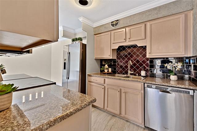 Building Photo - 2640 Custer Pkwy