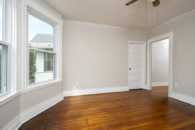 Building Photo - 115 N Allen St